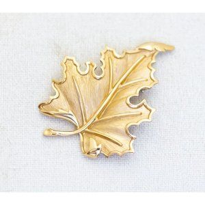Crown Trifari Golden Leaf Brooch - A3